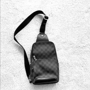 Louis Vuitton AVENUE SLING BAG 100% AUTHEN…